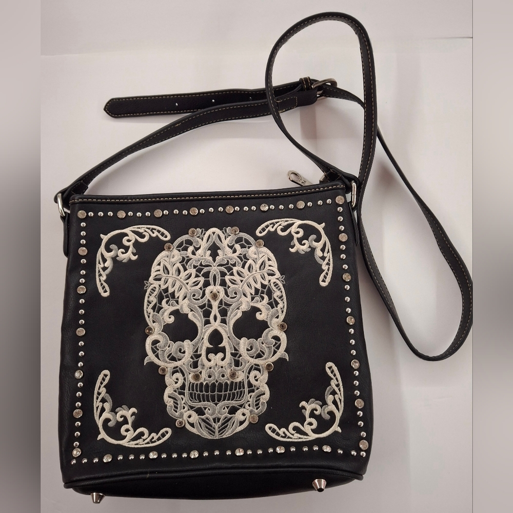 NWOT Montana West Skull Crossbody Concealed Carry